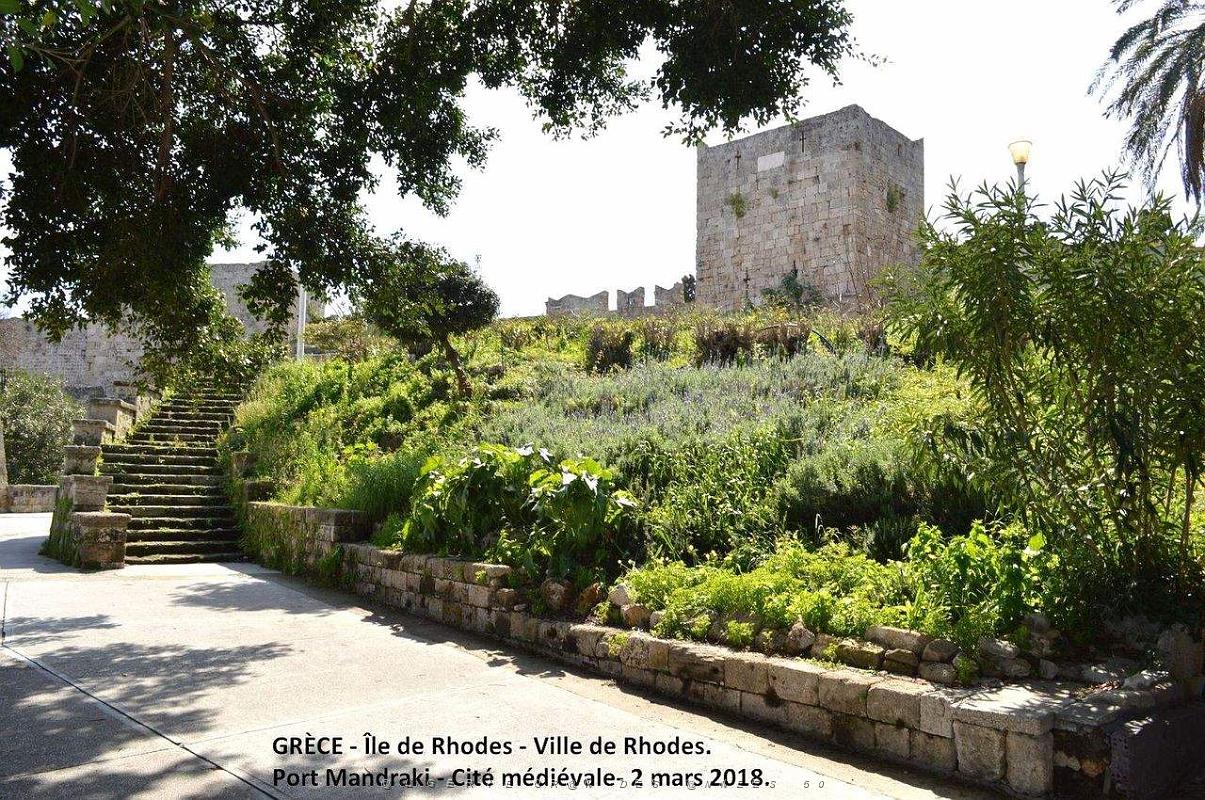 009- Rhodes-Cite medievale .JPG